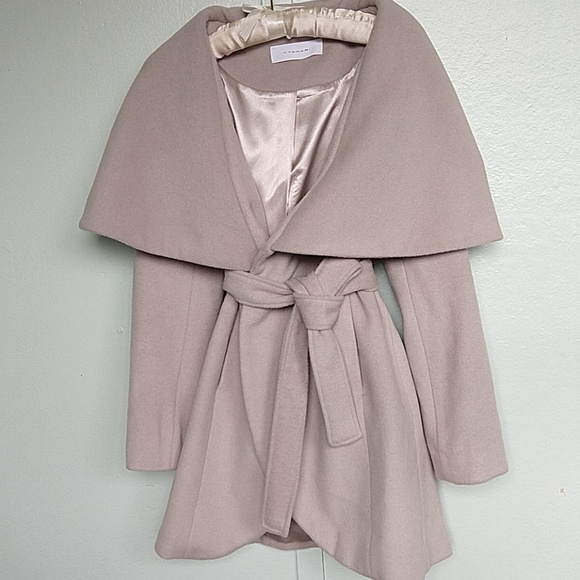 Tahari Jackets & Blazers - T Tahari wrap coat